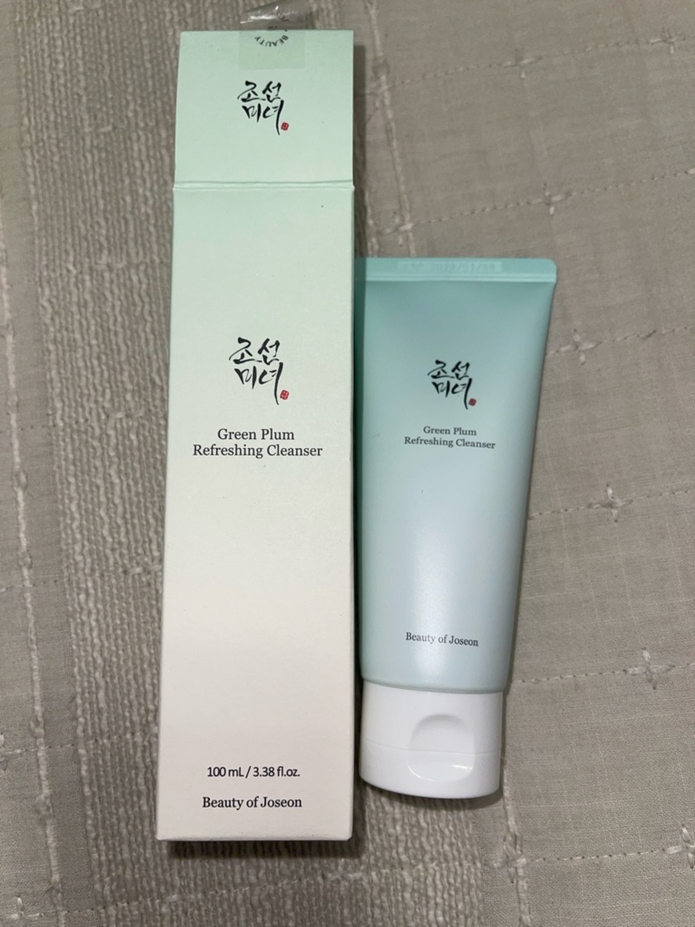 Green Plum Refreshing Cleanser - Light Mint